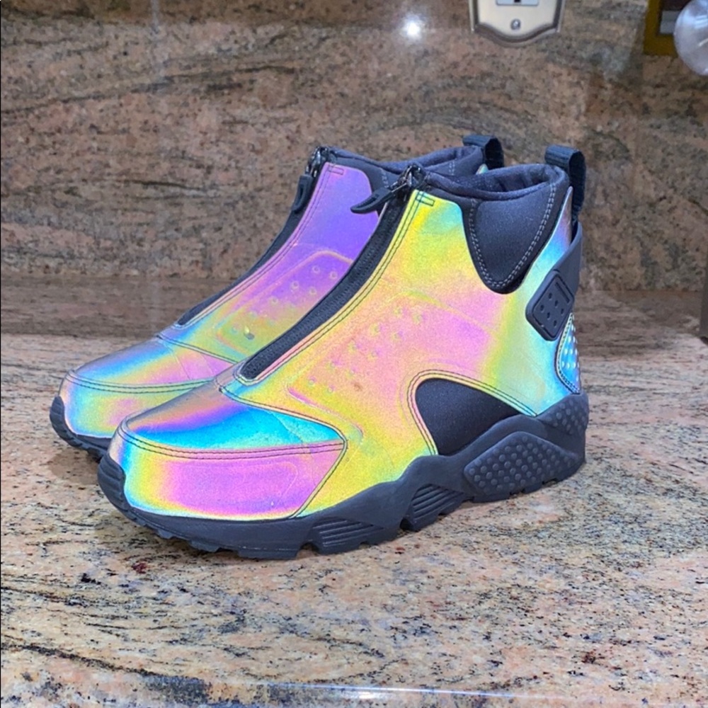 IRIDESCENT NIKE HUARACHE BOOTS (W)